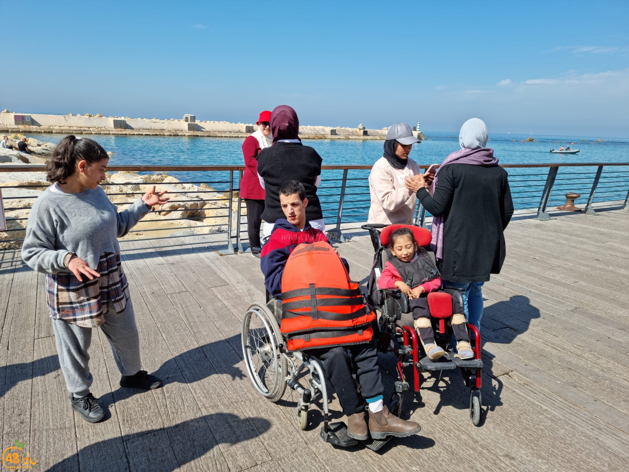 طلاب مدرسة البكرية من القدس في زيارة لميناء يافا 